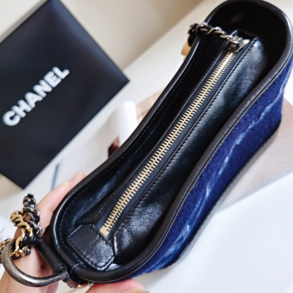 Chanel Tweed Calfskin Small Gabrielle - Picture 7 of 13